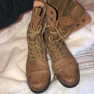 combat boots